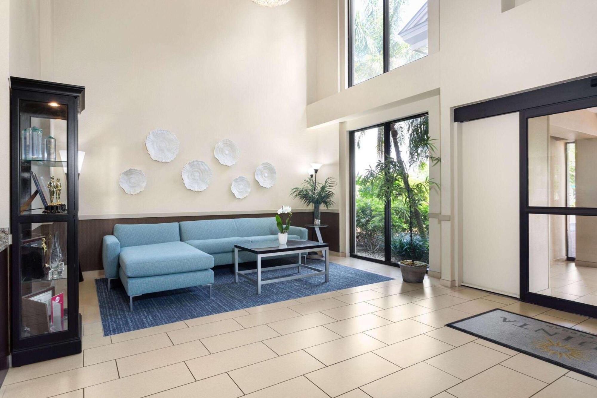 La Quinta By Wyndham Bonita Springs Naples North Exterior foto